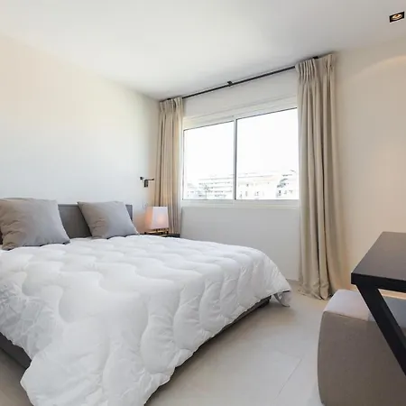Sleeps 6 Air Con Wifi *
