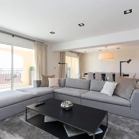 Sleeps 6 Air Con Wifi Apartment *