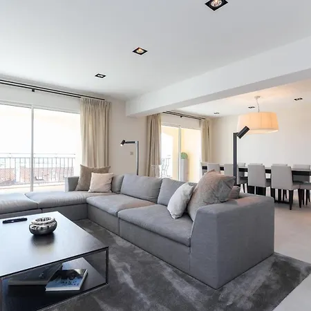 Sleeps 6 Air Con Wifi Cannes